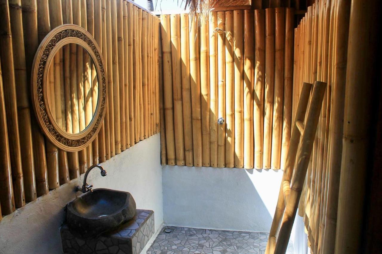 Rumah Canaria Bungalow Gili Trawangan Esterno foto