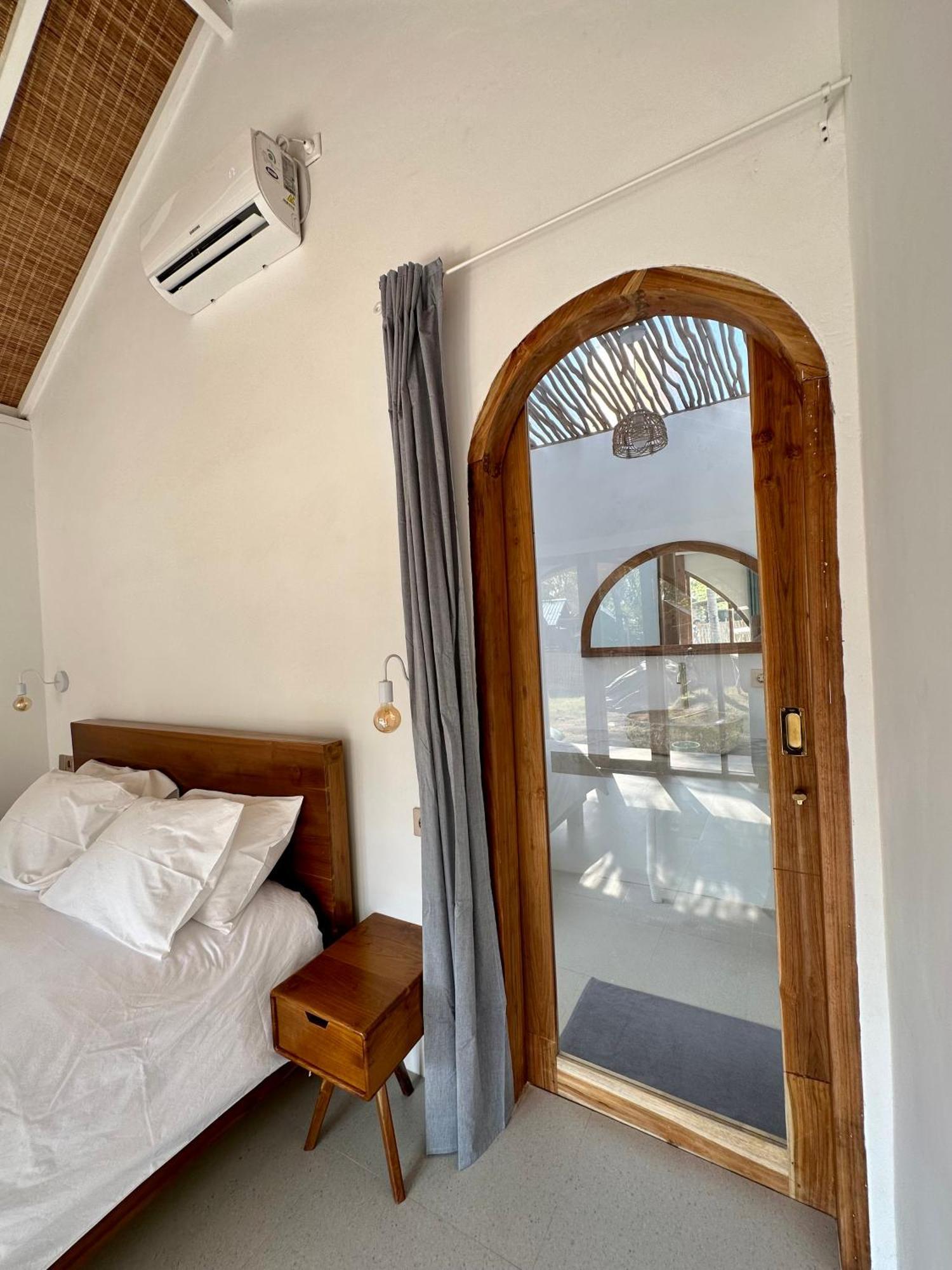 Rumah Canaria Bungalow Gili Trawangan Esterno foto